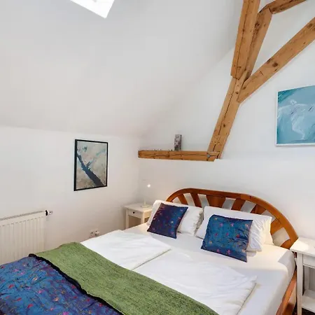 Atelierblick Im Winzerdorf